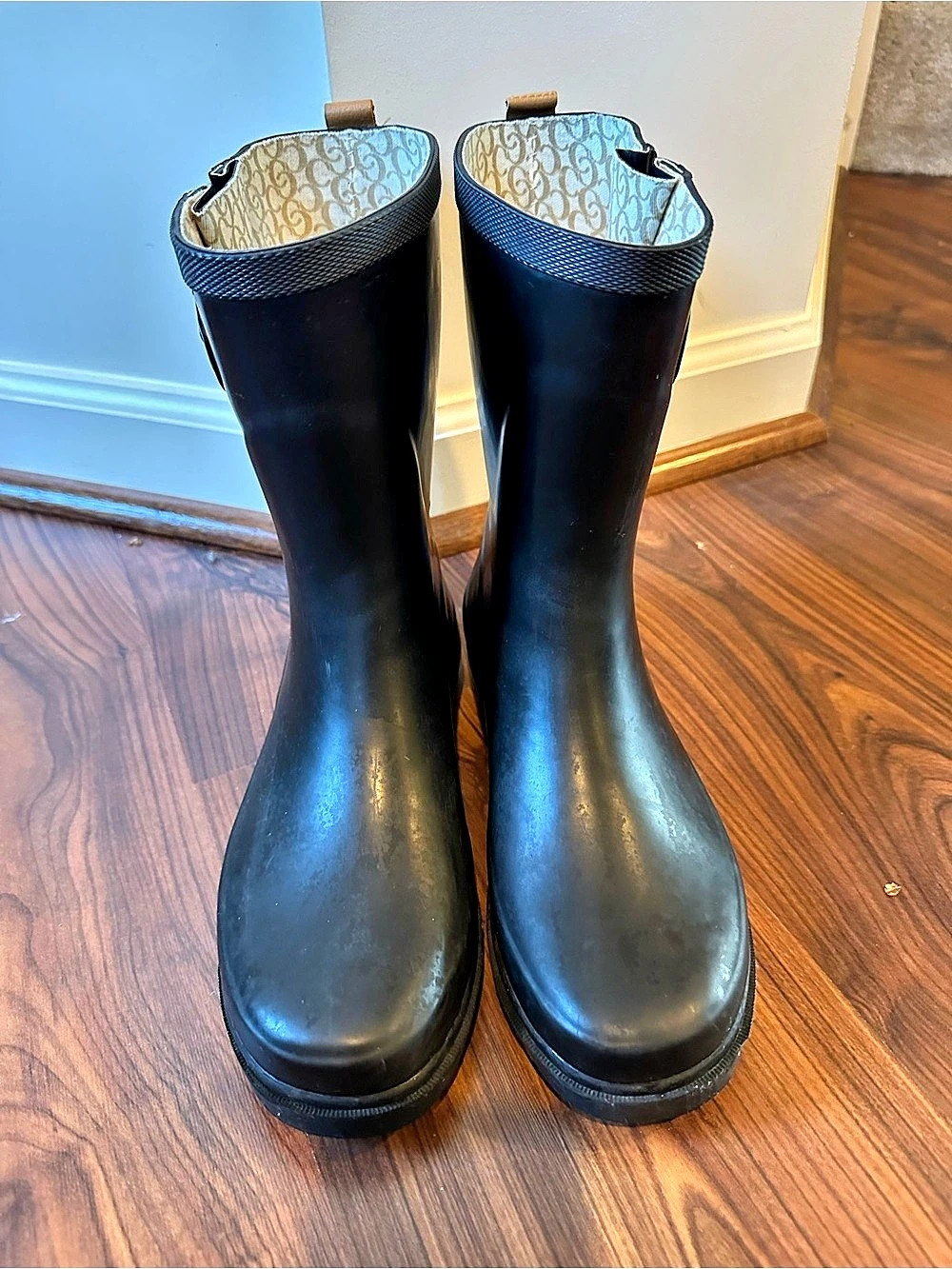 Chooka Top Solid Mid Rain Boots Black Rubber Waterproof Buckle Size 8
